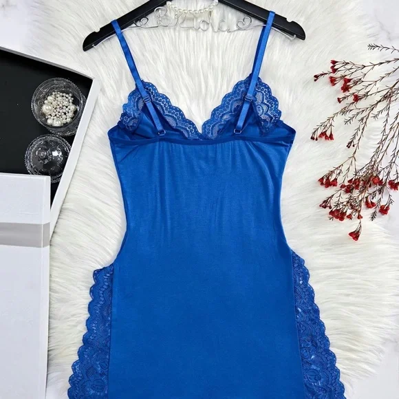 Blue Lace Night Gown - Picture 2 of 6